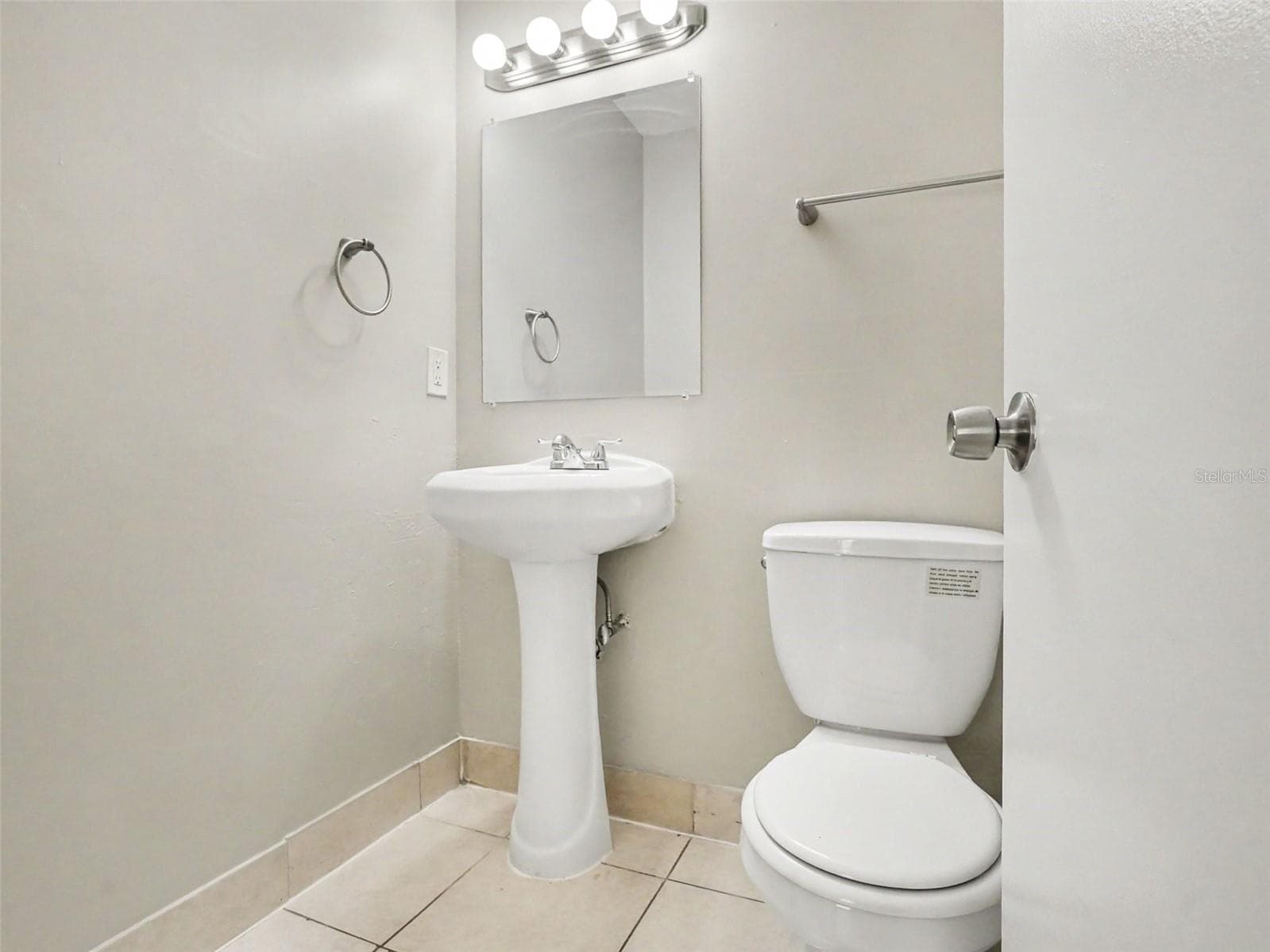 Single Family Residence at 4514 COLBERT CT, ORLANDO, photo 13 of 15