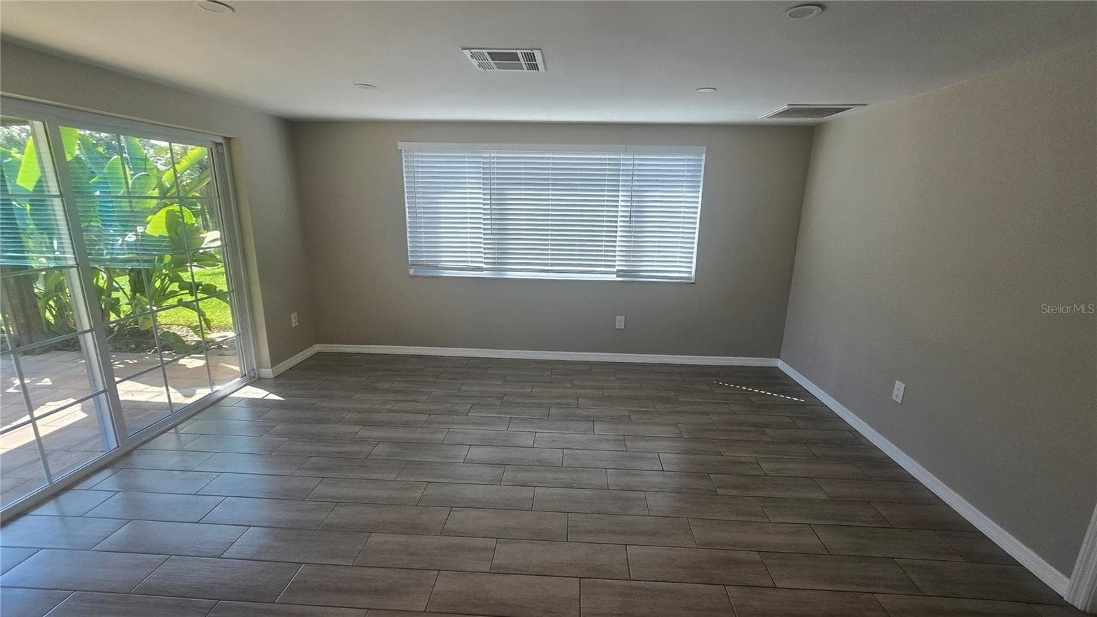Single Family Residence at 3532 OVERLAND DR, HOLIDAY, photo 8 of 17
