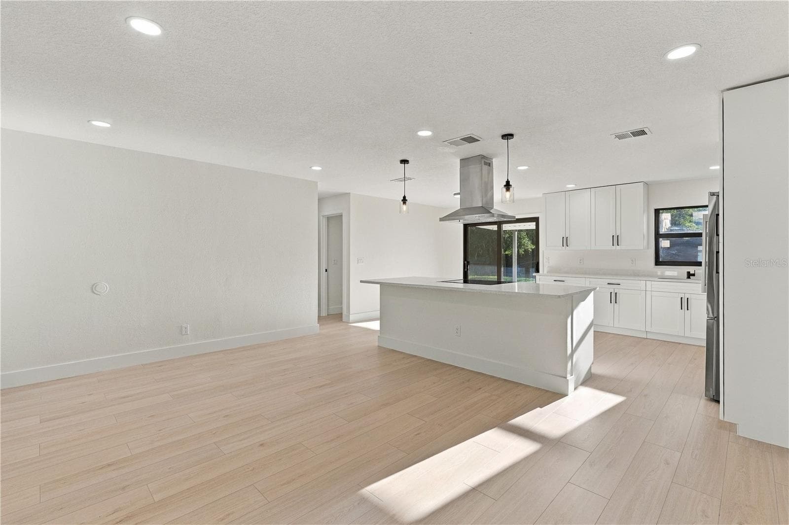 Single Family Residence at 3701 NW 20TH AVE, OCALA, photo 5 of 26