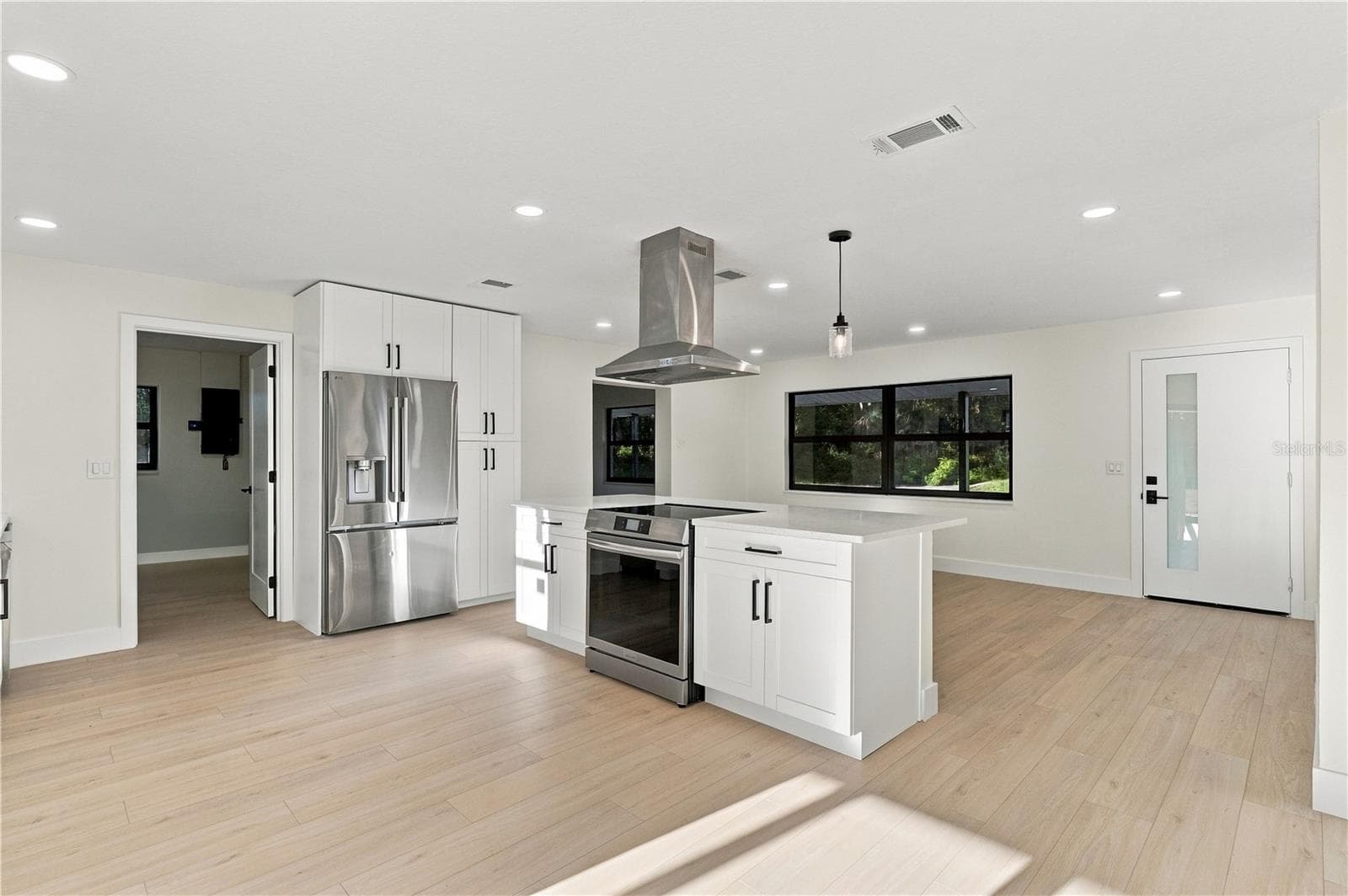 Single Family Residence at 3701 NW 20TH AVE, OCALA, photo 6 of 26