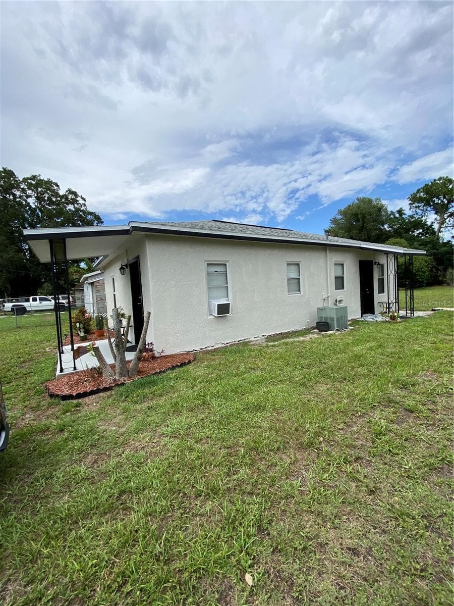 Side View - 615 ASH ST, AUBURNDALE