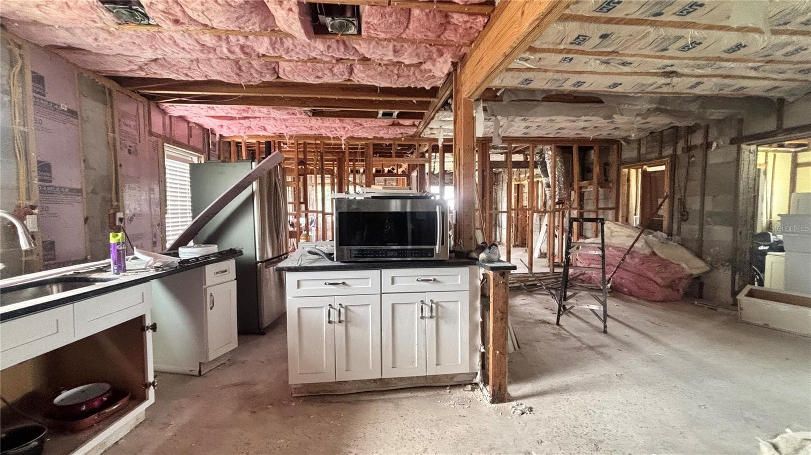 Single Family Residence at 102 DESGUIN LN, PUNTA GORDA, photo 9 of 14