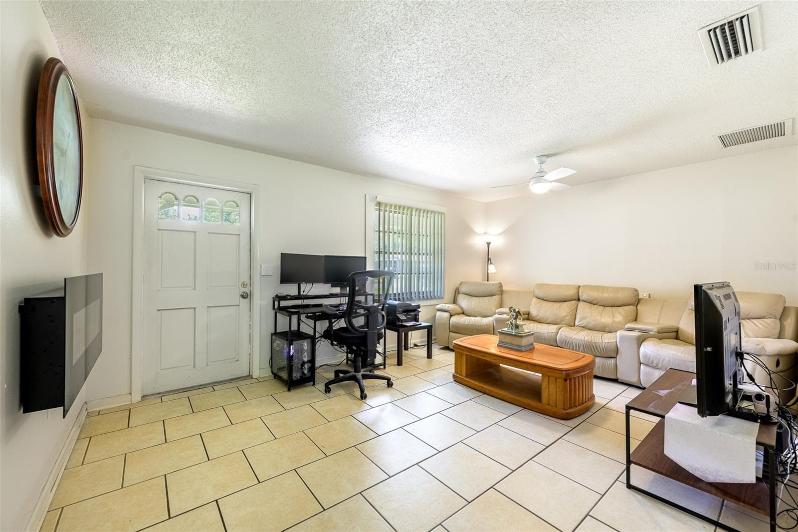 Single Family Residence at 1737 SE MAPLE DR, ARCADIA, photo 5 of 21