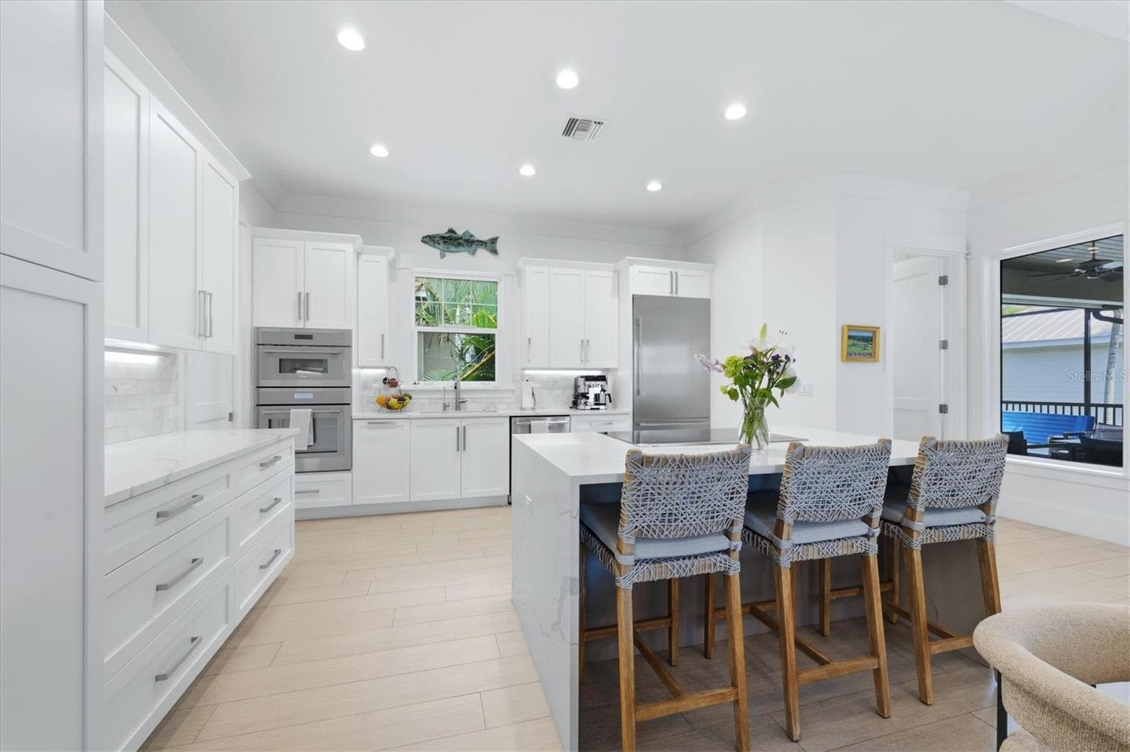 Single Family Residence at 3913 ROBERTS POINT RD, SARASOTA, photo 6 of 24