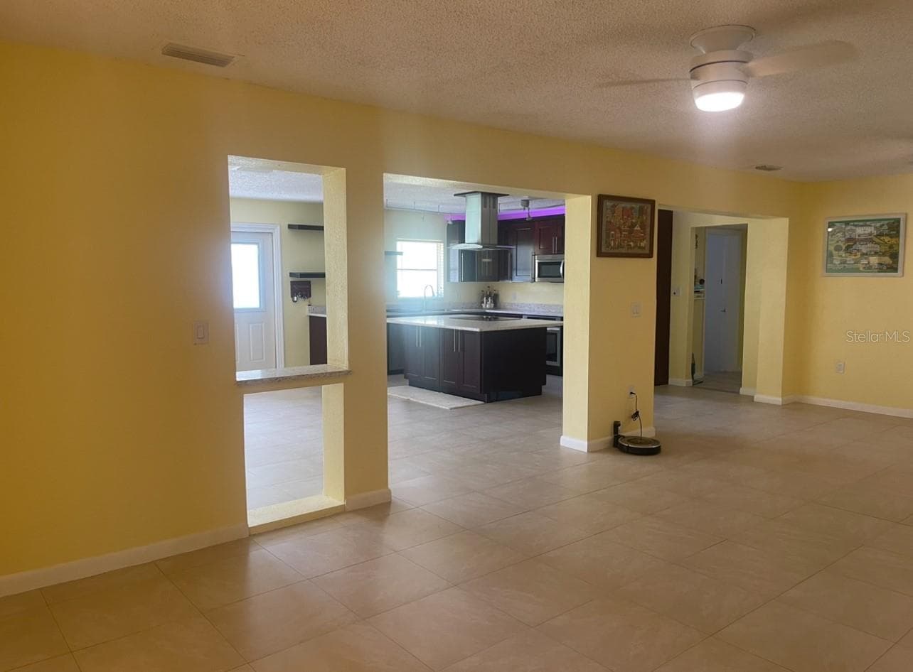 Single Family Residence at 331 SHORE DR E, OLDSMAR, photo 9 of 14
