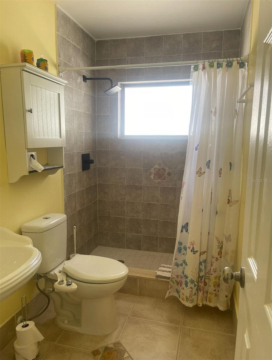 Single Family Residence at 331 SHORE DR E, OLDSMAR, photo 10 of 14