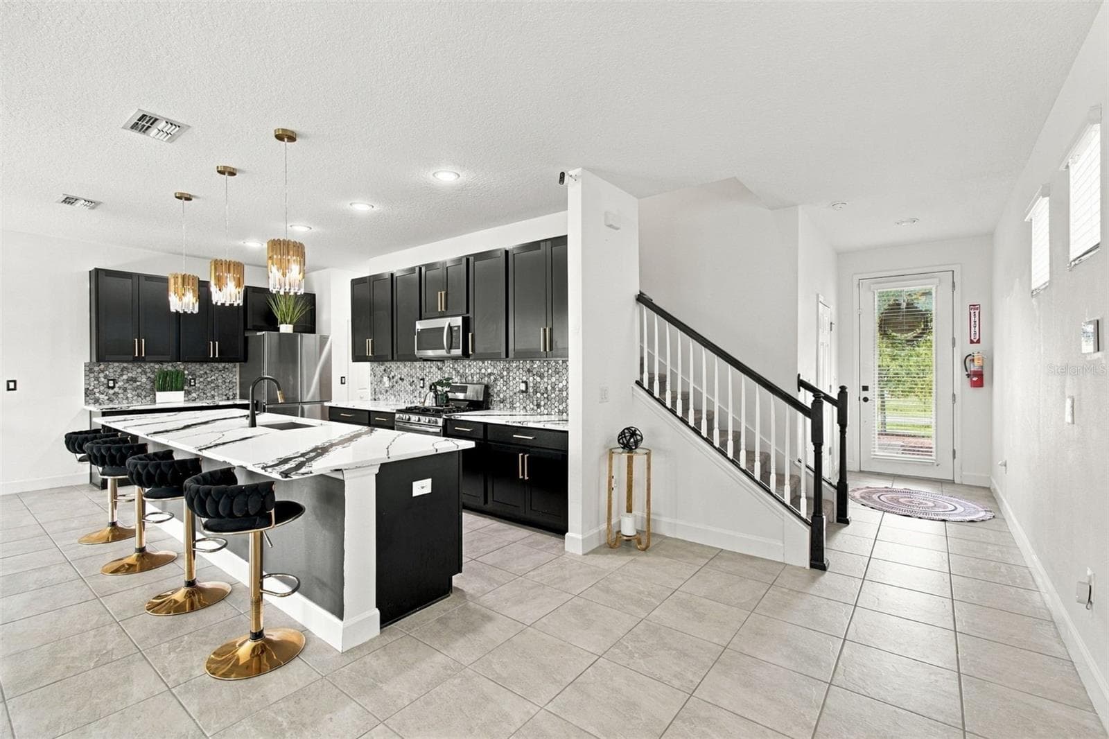 Single Family Residence at 5453 DEL CORONADO DR, APOLLO BEACH, photo 3 of 36