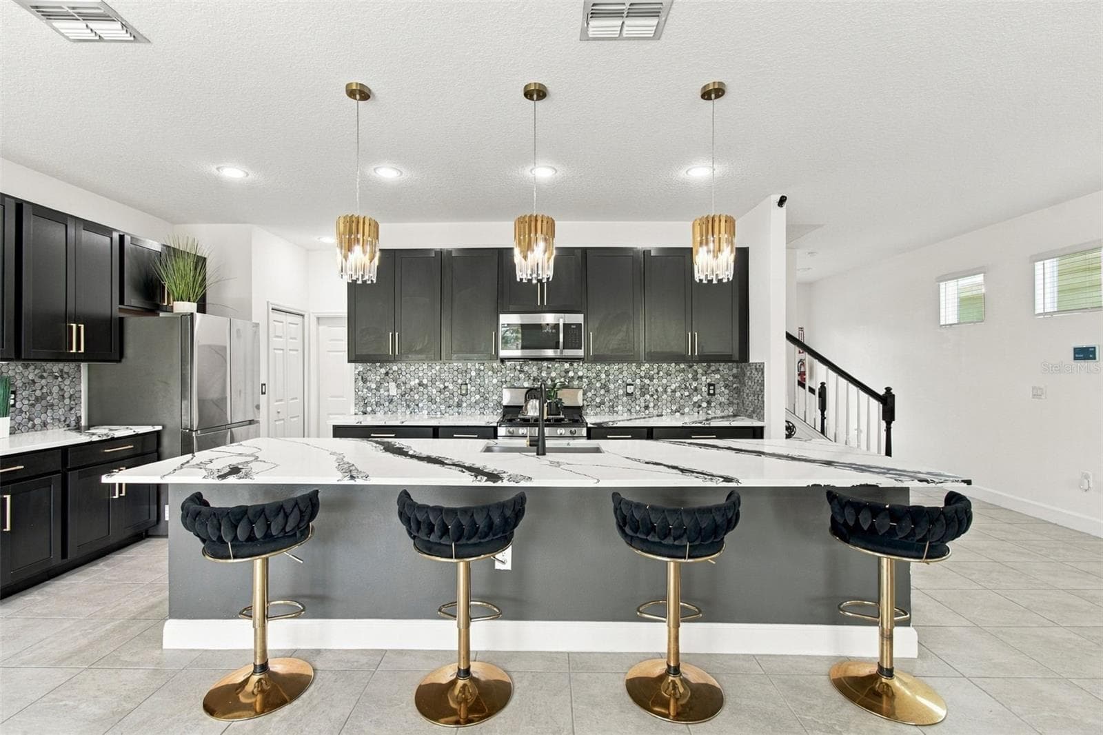Single Family Residence at 5453 DEL CORONADO DR, APOLLO BEACH, photo 5 of 36