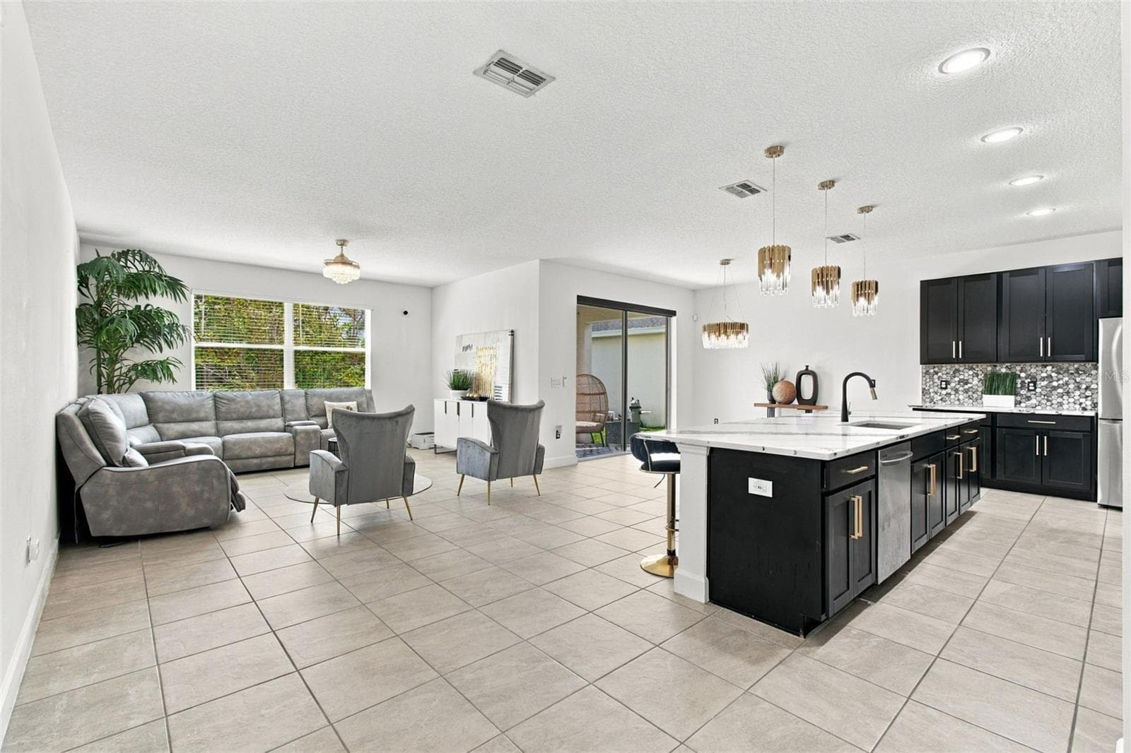 Single Family Residence at 5453 DEL CORONADO DR, APOLLO BEACH, photo 6 of 36