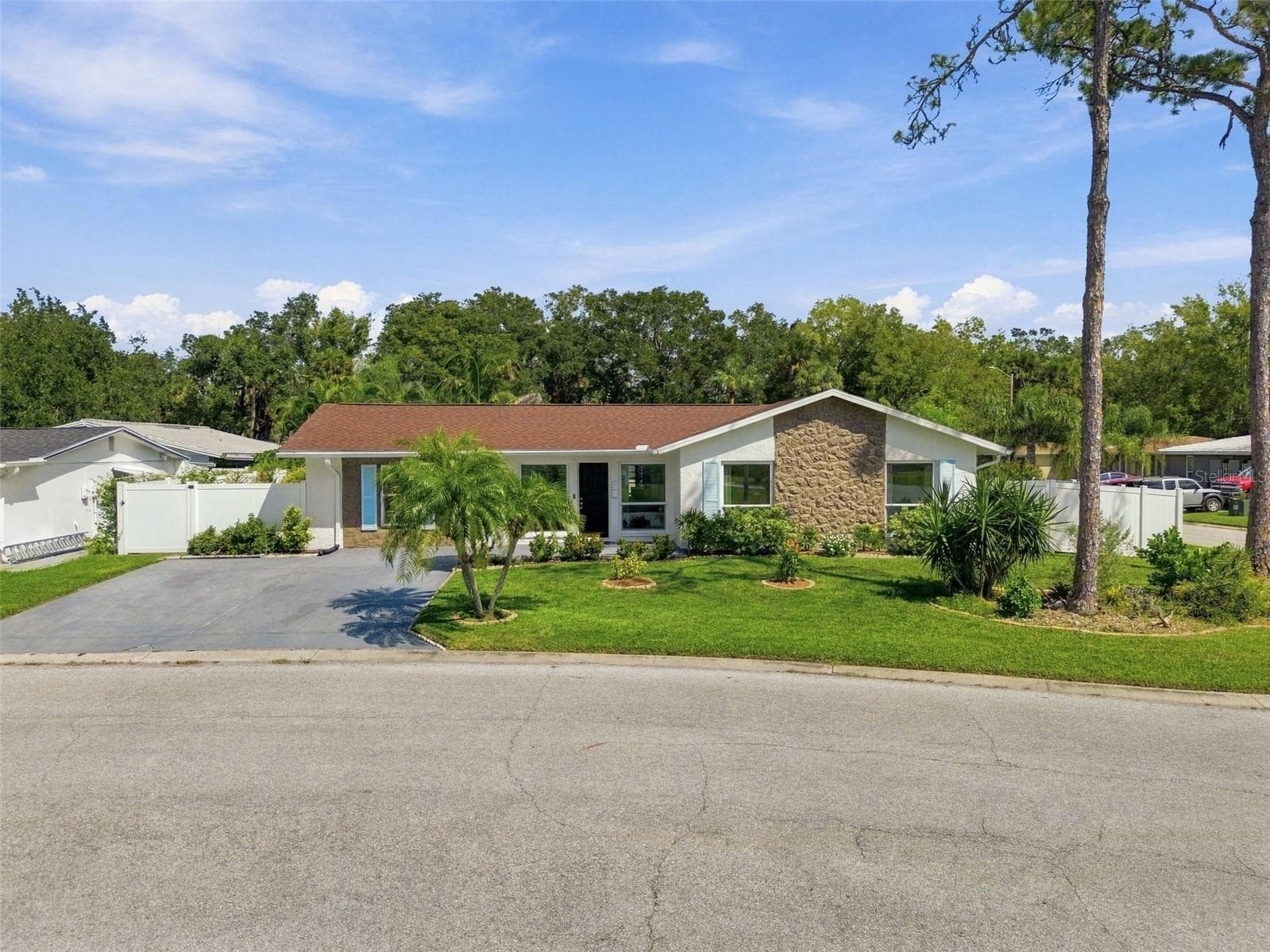 Single Family Residence at 4880 SHELL STREAM BLVD, NEW PORT RICHEY, photo 3 of 46