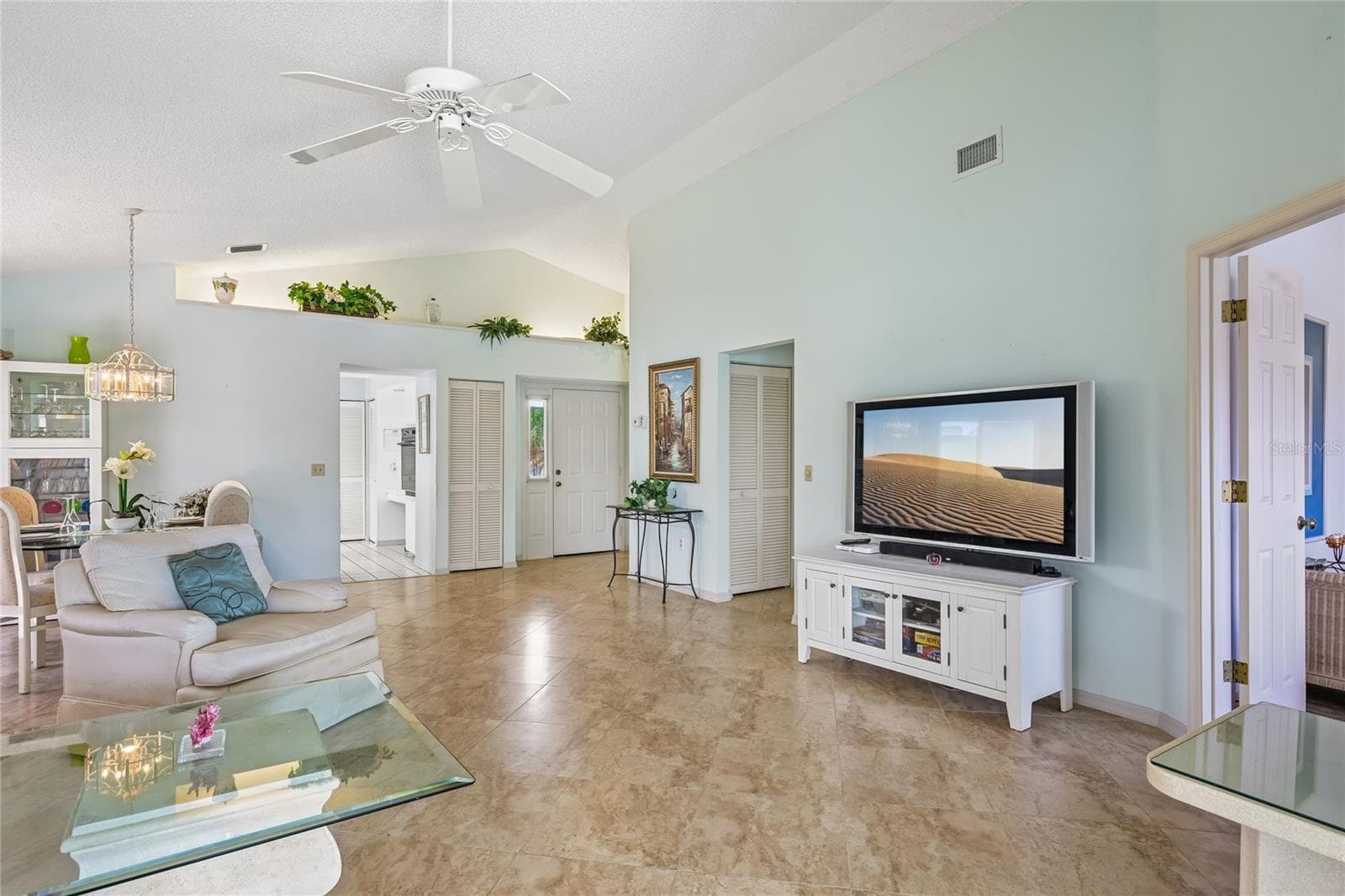 Great room - 805 HARRINGTON LAKE DR N #76, VENICE