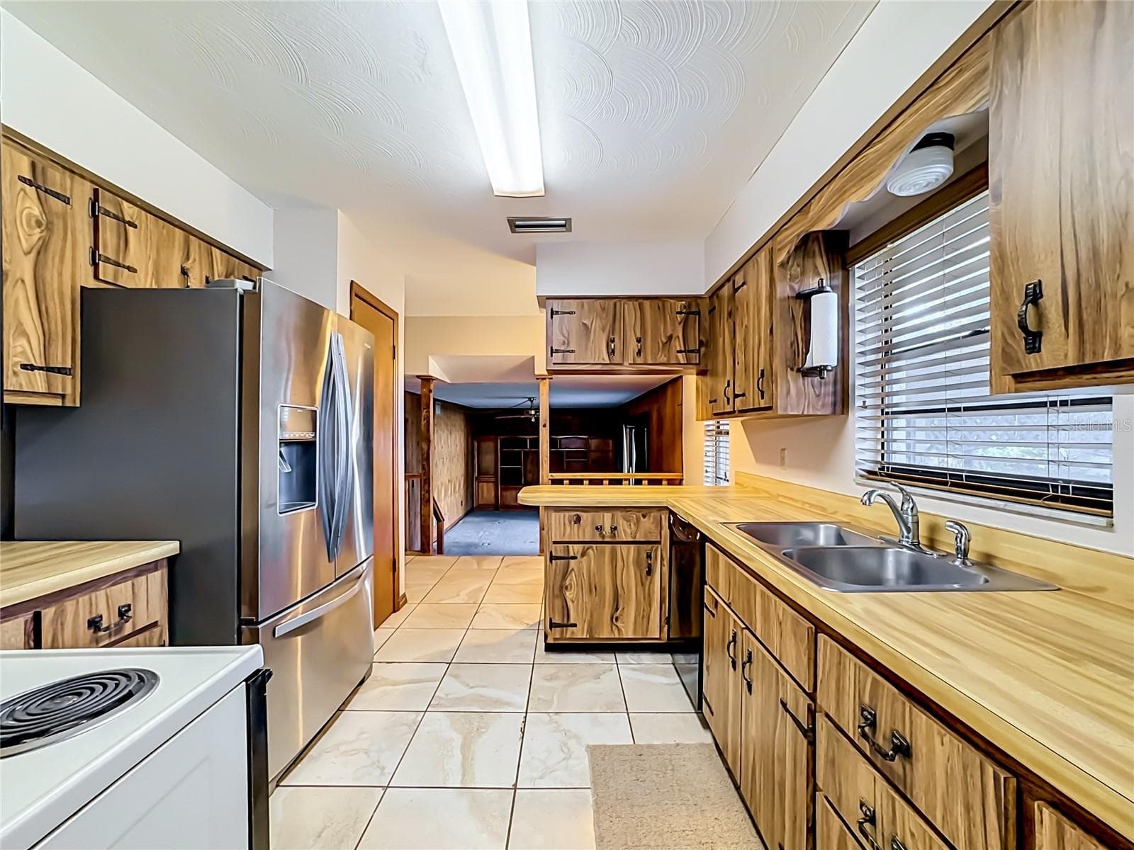 KITCHEN - 1104 77TH ST NW, BRADENTON