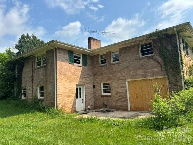 Single Family Residence at 649 Curtis Bridge Road, North Wilkesboro, photo 3 of 31
