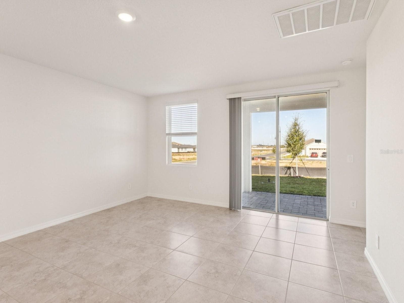 Photo is not of the actual home, but is an inspirational photo of builder’s model home and may depict options, furnishings, and/or decorator features that are not included - 3920 TEAK LN, BARTOW