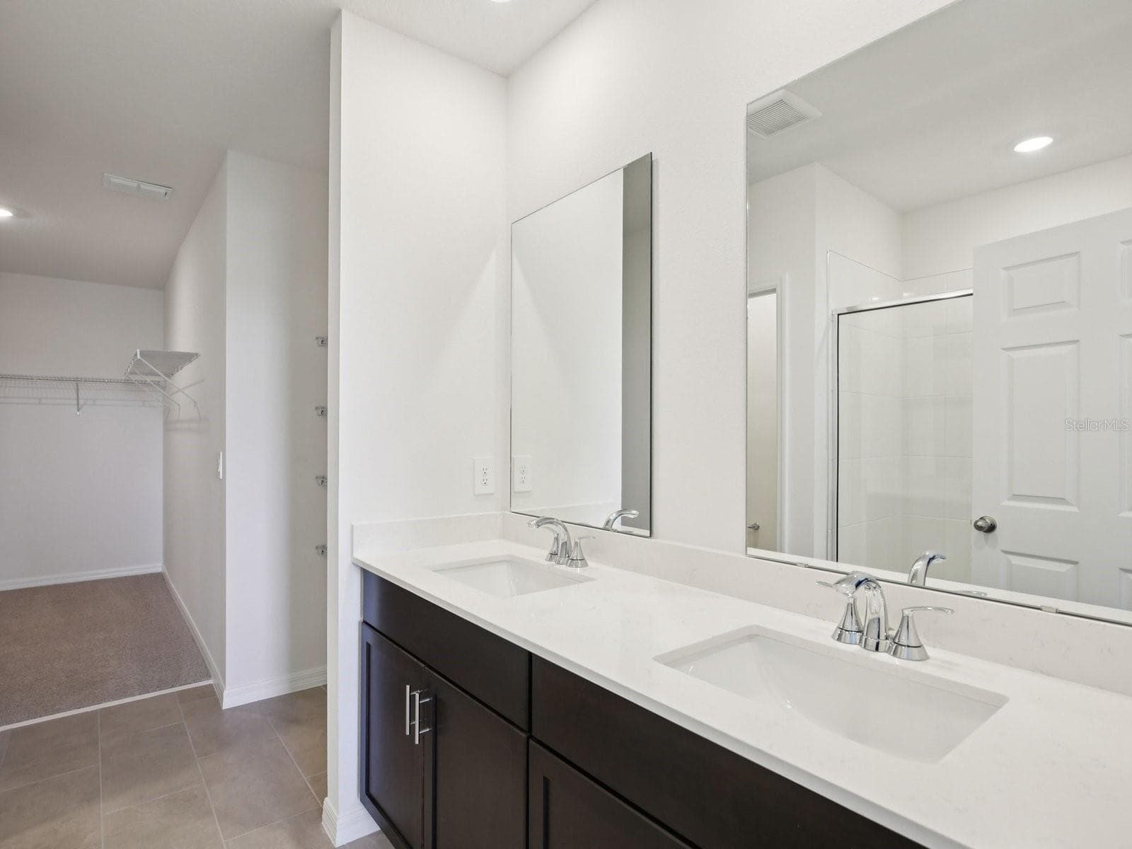 Photo is not of the actual home, but is an inspirational photo of builder’s model home and may depict options, furnishings, and/or decorator features that are not included - 3920 TEAK LN, BARTOW