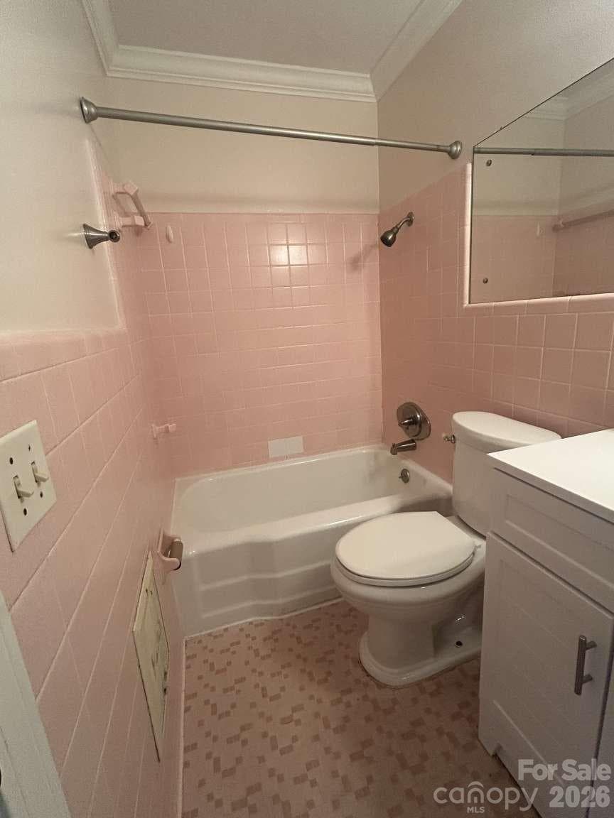 Single Family Residence at 1225 Pinebrook Circle, Hendersonville, photo 26 of 29