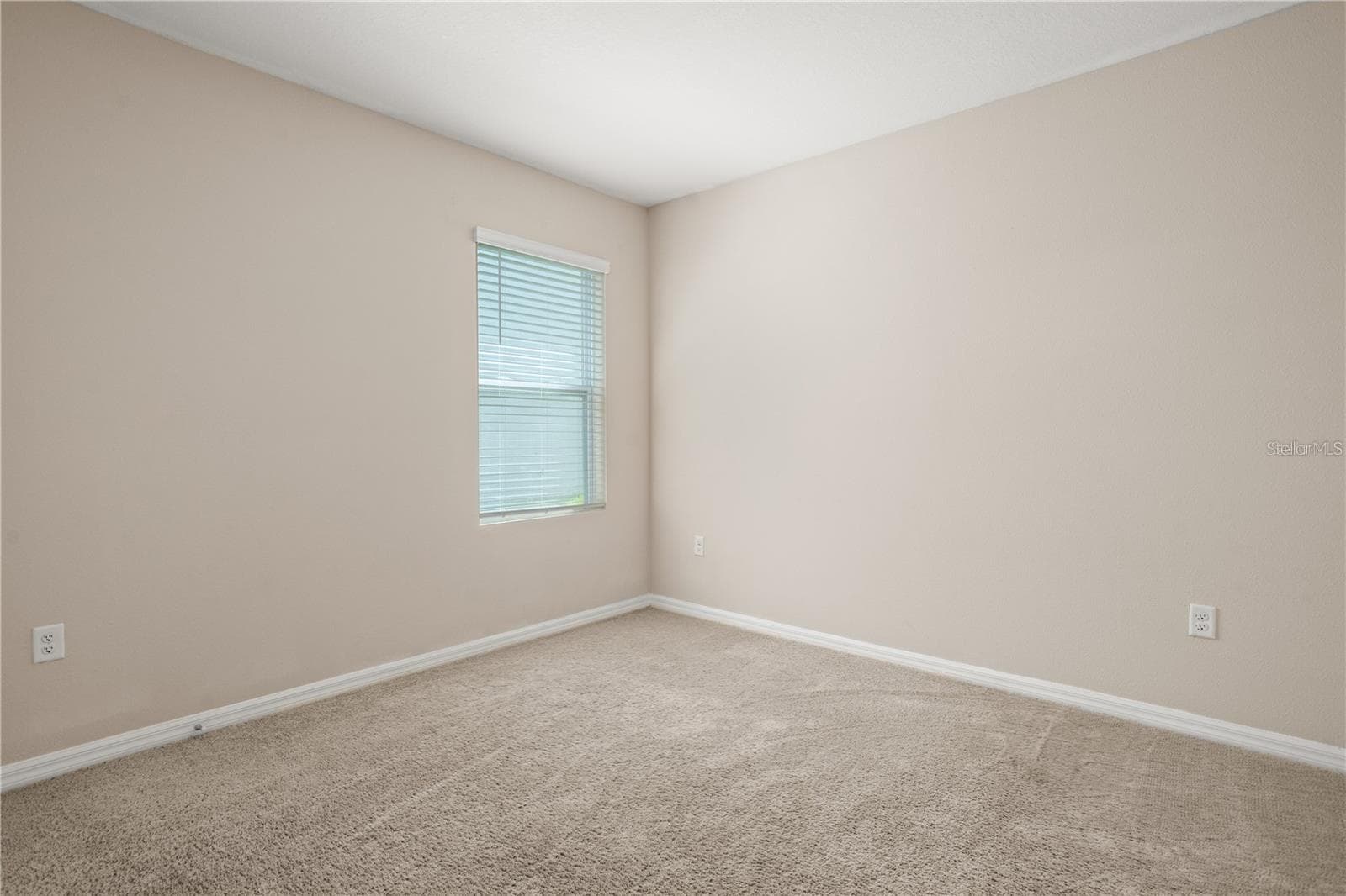 bedroom 2 - 1112 FOX PATH, DAVENPORT