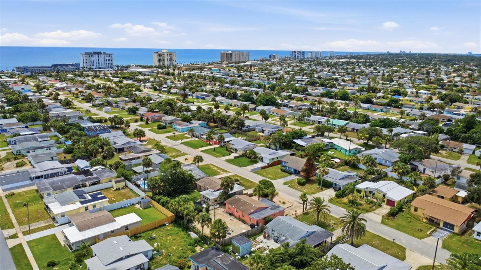 1/3 mil to ocean and 1/4 to the river - 159 LAURIE DR, ORMOND BEACH