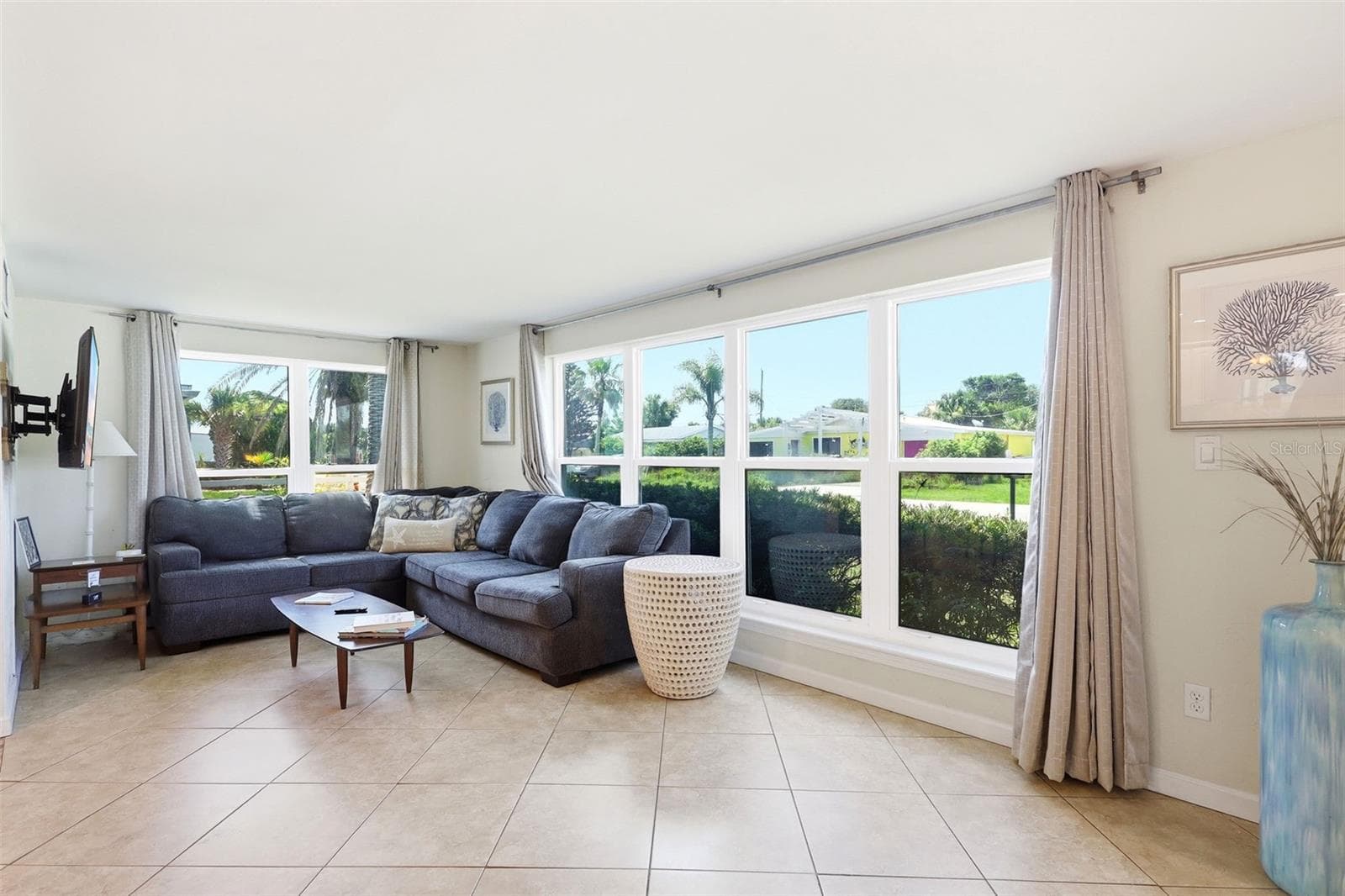 Single Family Residence at 159 LAURIE DR, ORMOND BEACH, photo 12 of 30