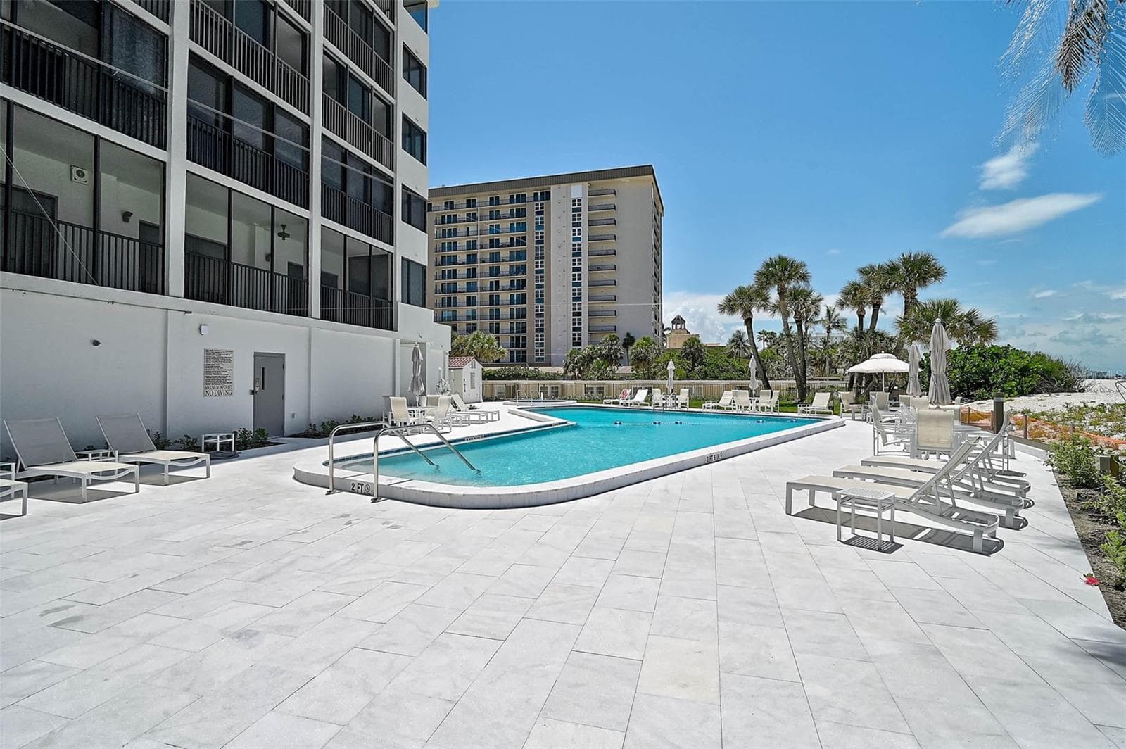 Condominium at 1100 BENJAMIN FRANKLIN DR #802, SARASOTA, photo 33 of 41