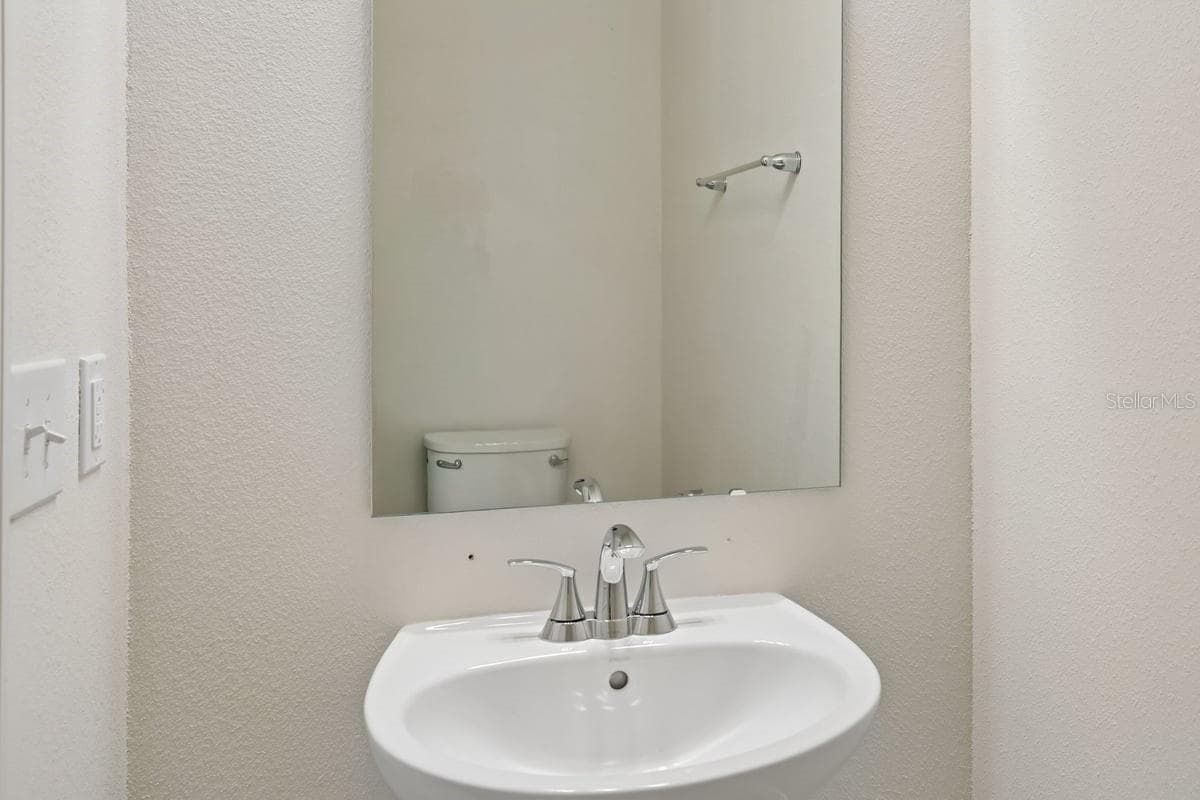 Townhouse at 631 MEADOWS EDGE PL, LAKE WALES, photo 6 of 17