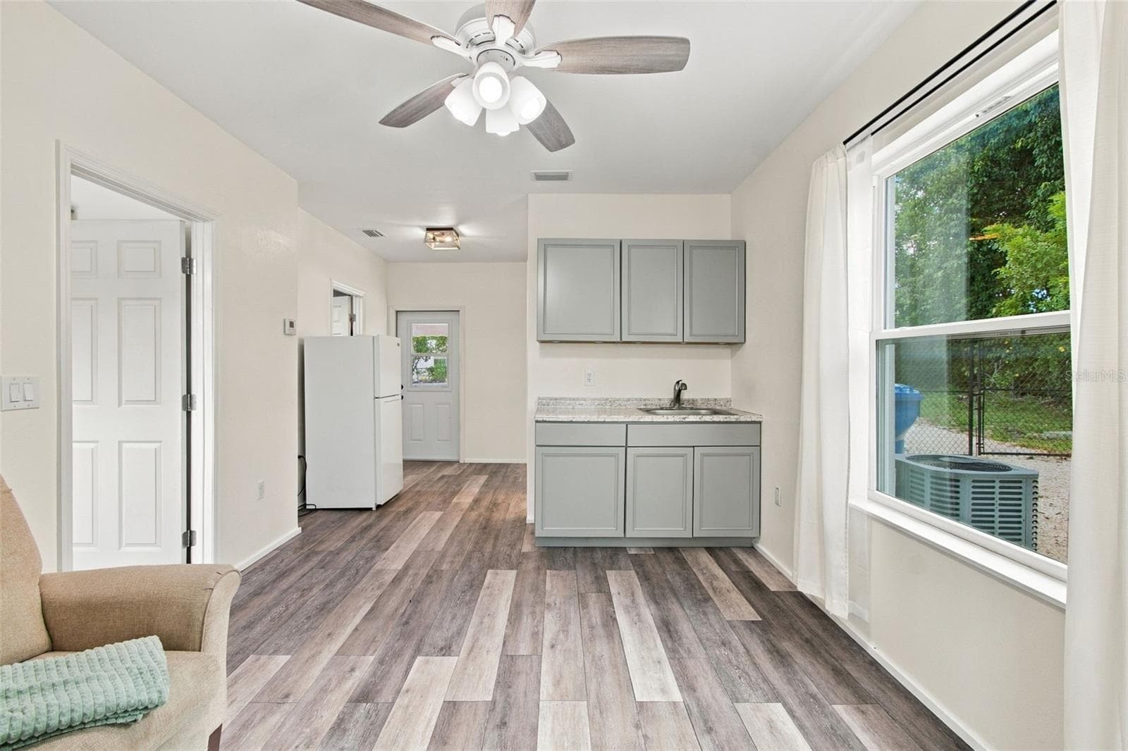 MIL Living - 3705 28TH AVE W, BRADENTON