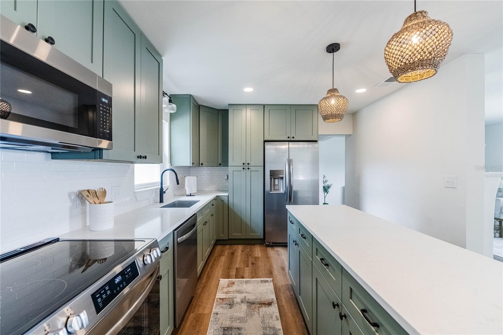 Single Family Residence at 1196 LAKE ELBERT DR SE, WINTER HAVEN, photo 12 of 36