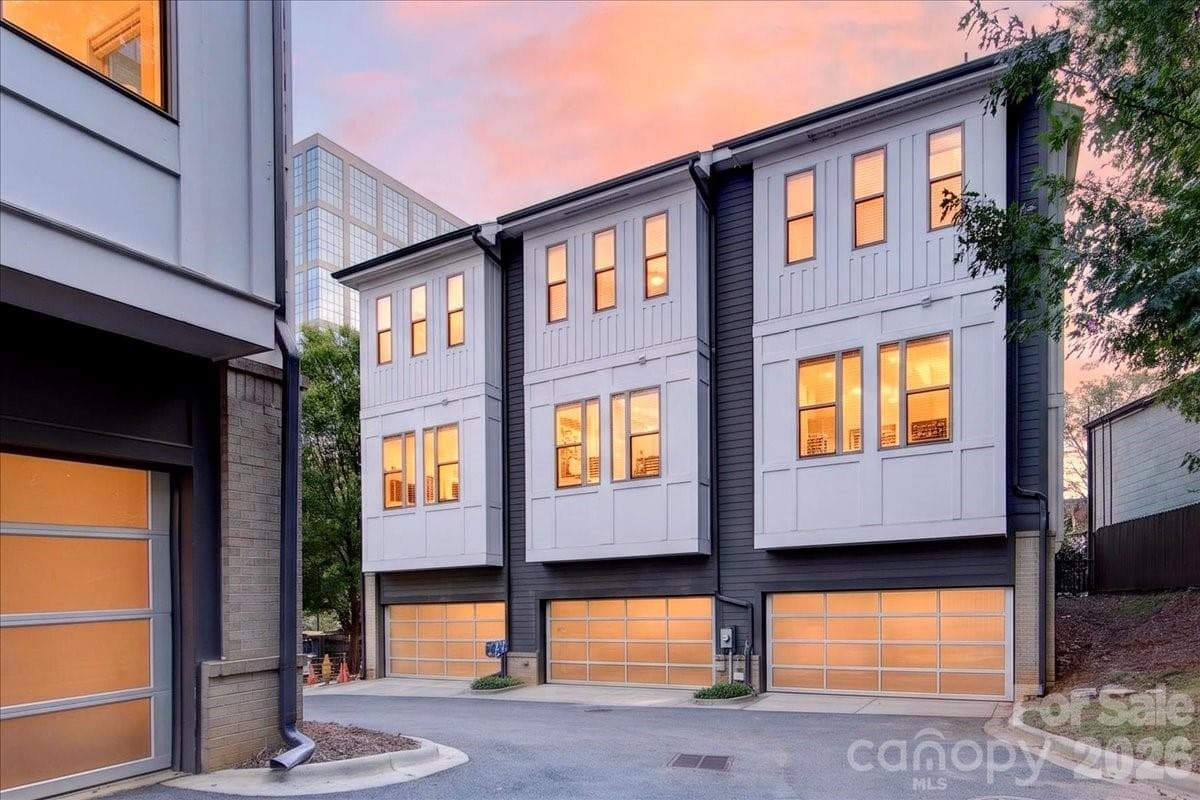 Townhouse at 2010 Hawkins Street, Charlotte, photo 2 of 48