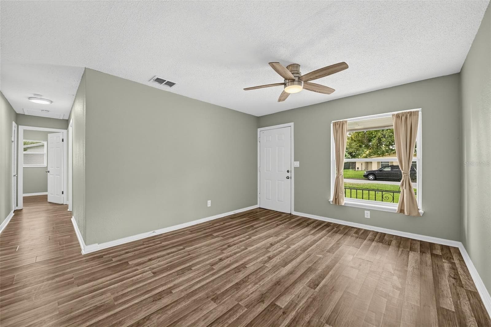Single Family Residence at 4169 GAITHER ST, ORLANDO, photo 6 of 27