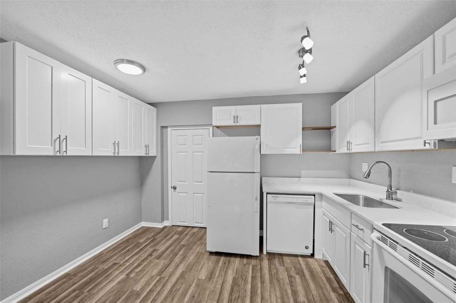 Single Family Residence at 4169 GAITHER ST, ORLANDO, photo 8 of 27