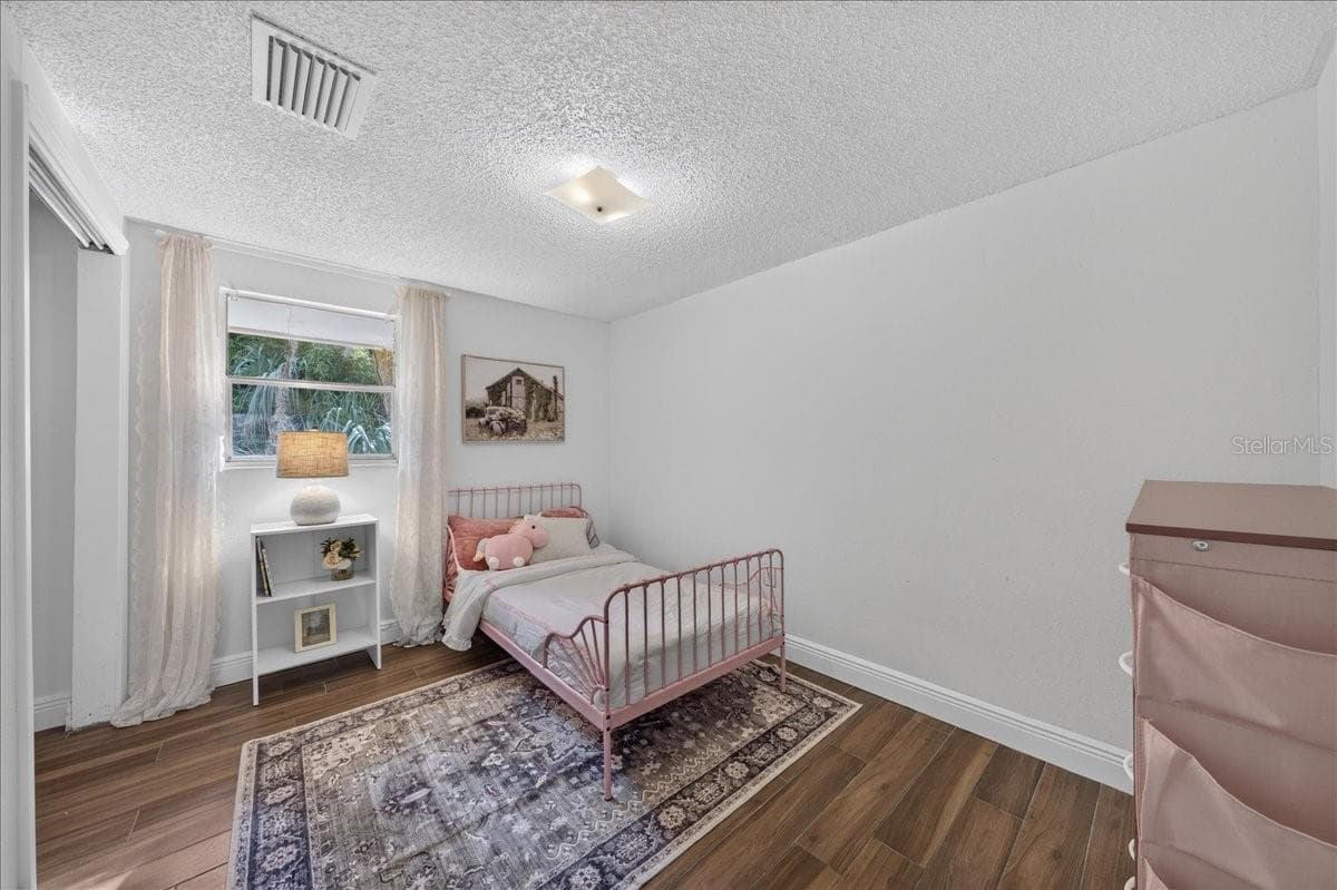 Single Family Residence at 4417 RIVER DR, VALRICO, photo 20 of 60