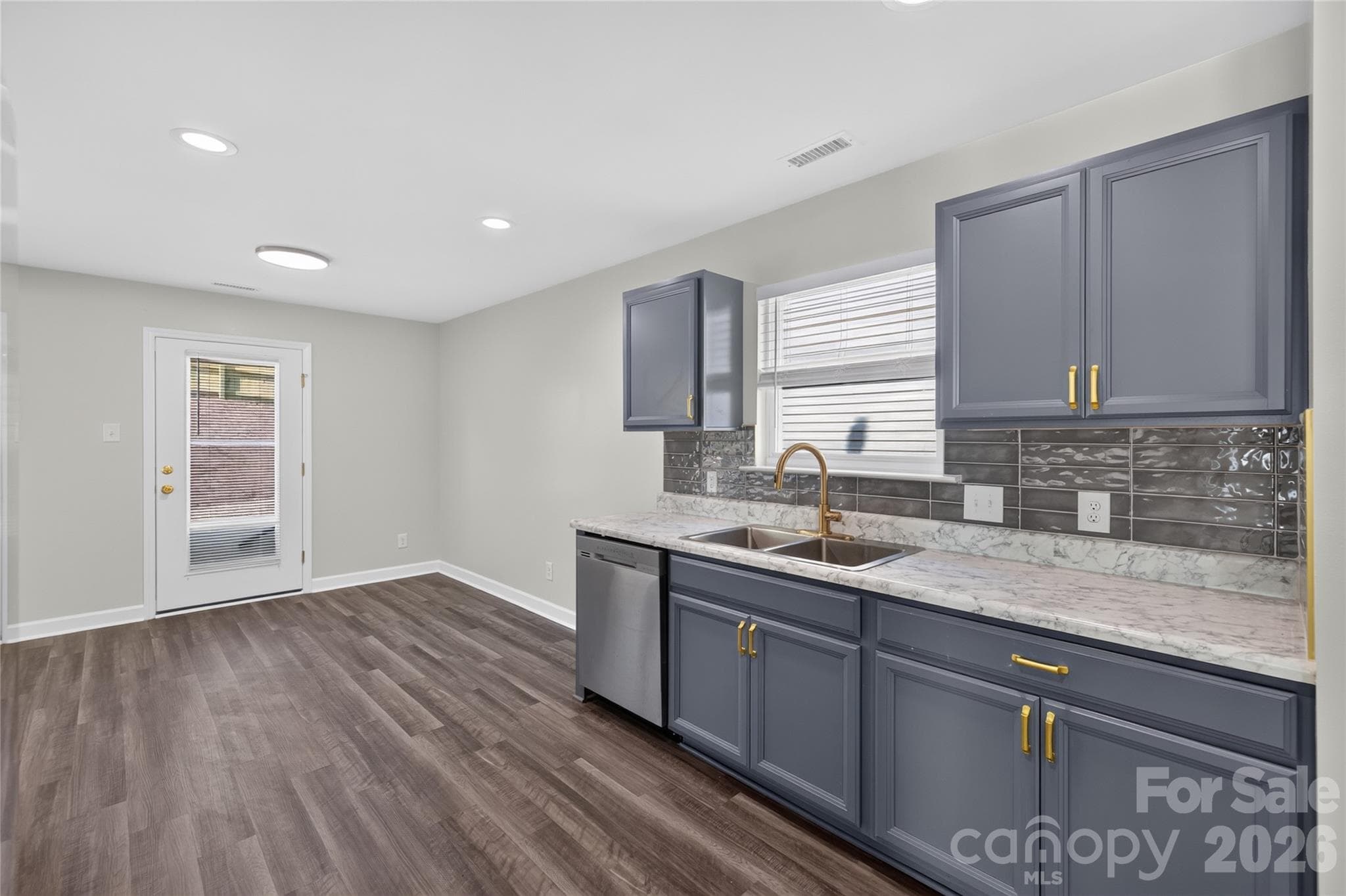 Single Family Residence at 2629 Stream Bank Drive, Charlotte, photo 18 of 31