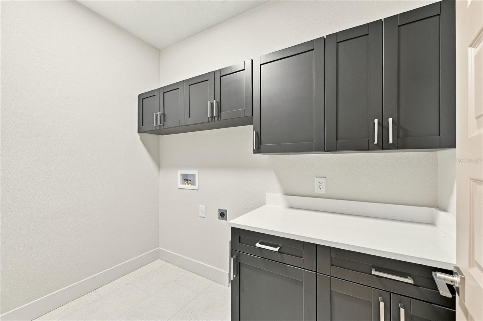 Single Family Residence at 3203 W WYOMING AVE, TAMPA, photo 43 of 59