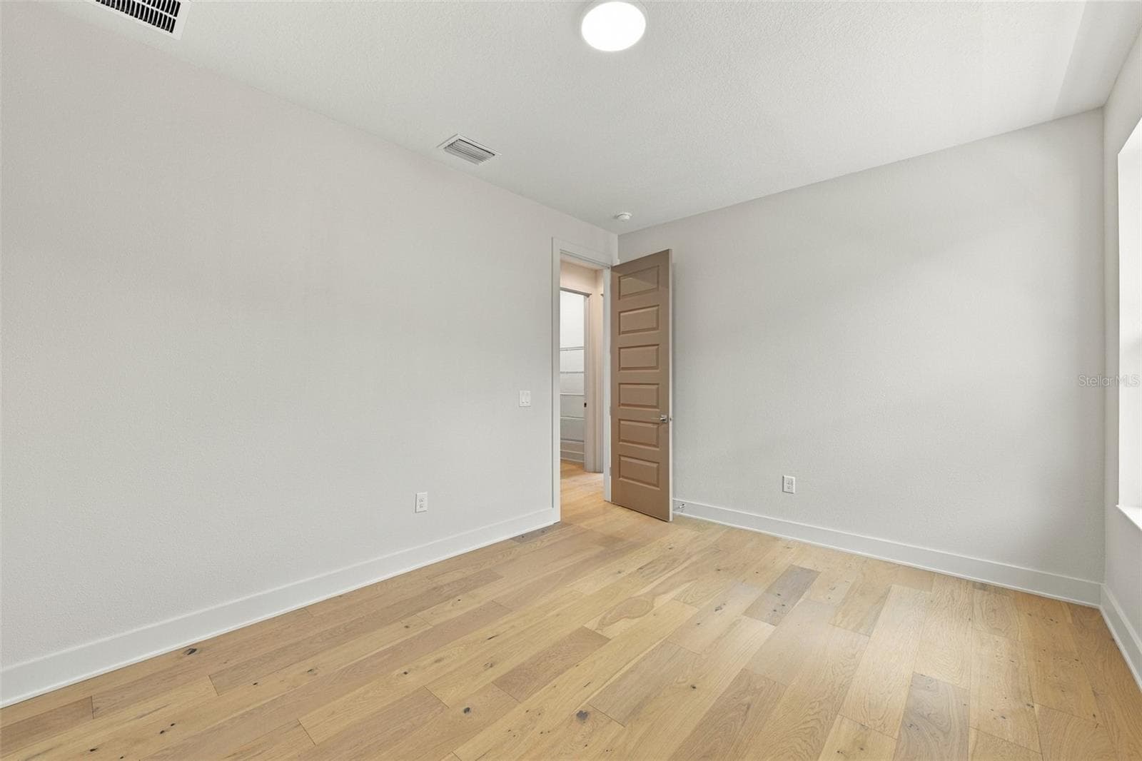 Single Family Residence at 3203 W WYOMING AVE, TAMPA, photo 52 of 59