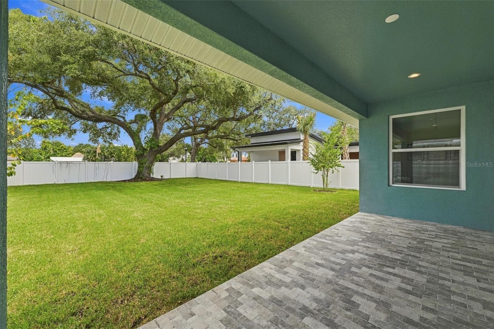 Single Family Residence at 3203 W WYOMING AVE, TAMPA, photo 55 of 59