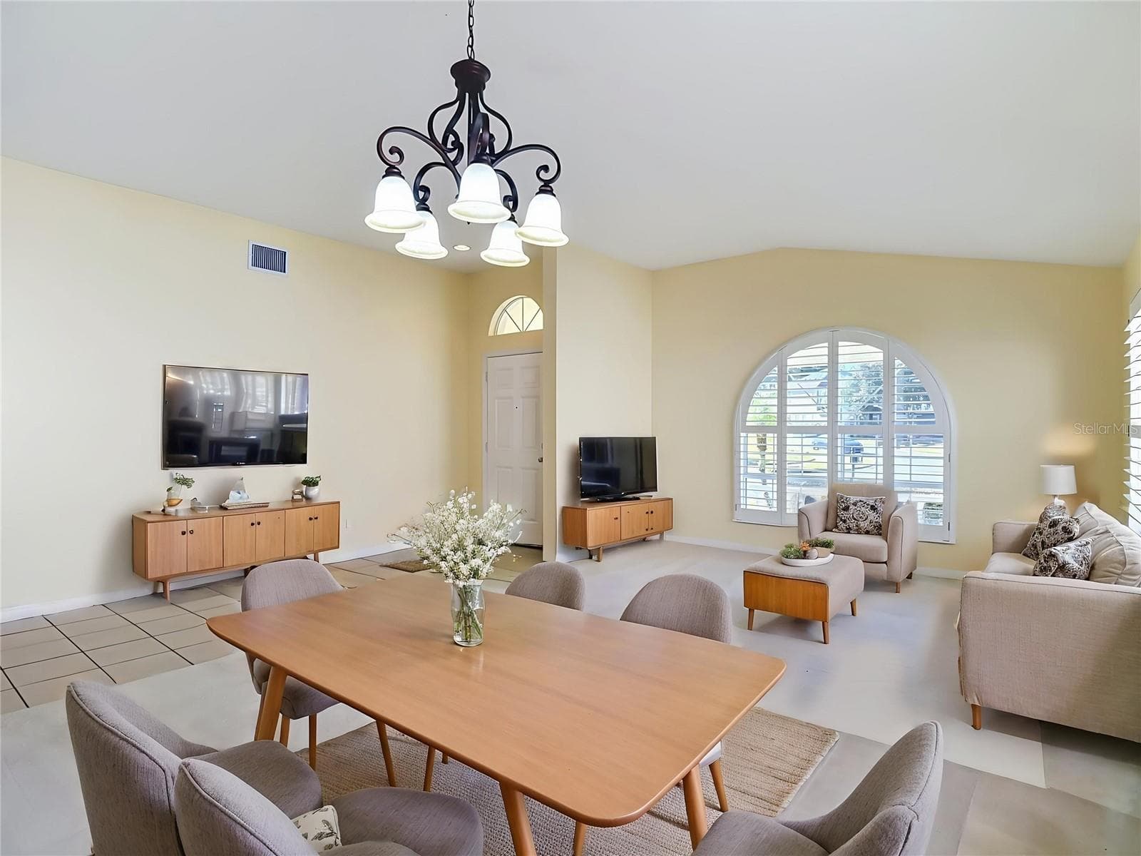 Virtual Staged Dining/ Family Room - 18453 CYPRESS BAY PKWY, LAND O LAKES