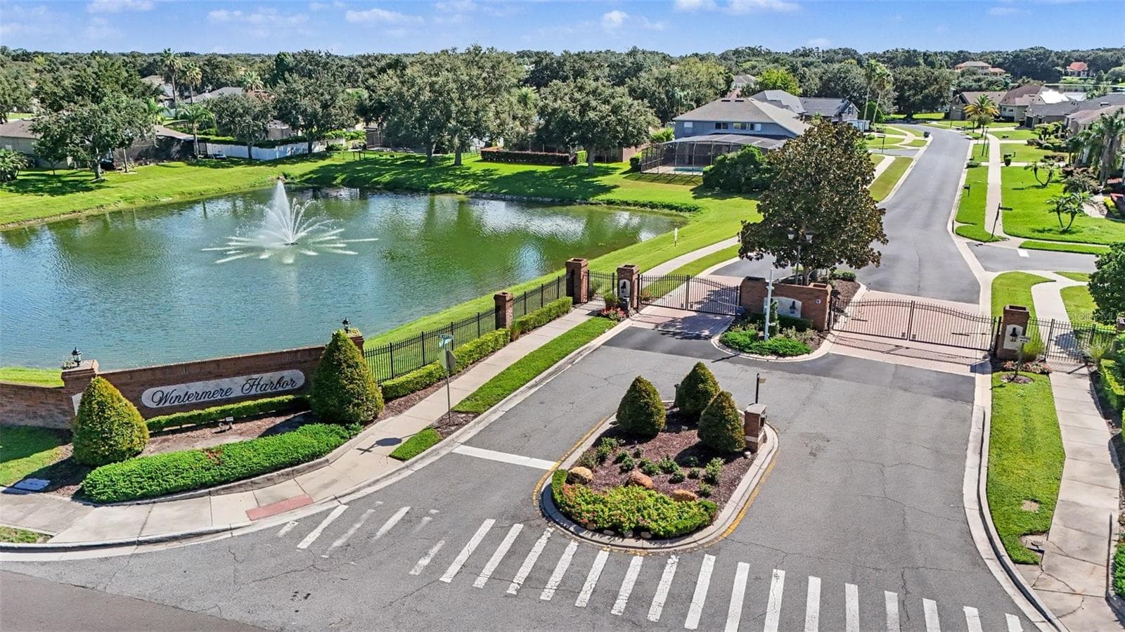 Gated entrance - 2102 GREEN ASH CT, WINTER GARDEN