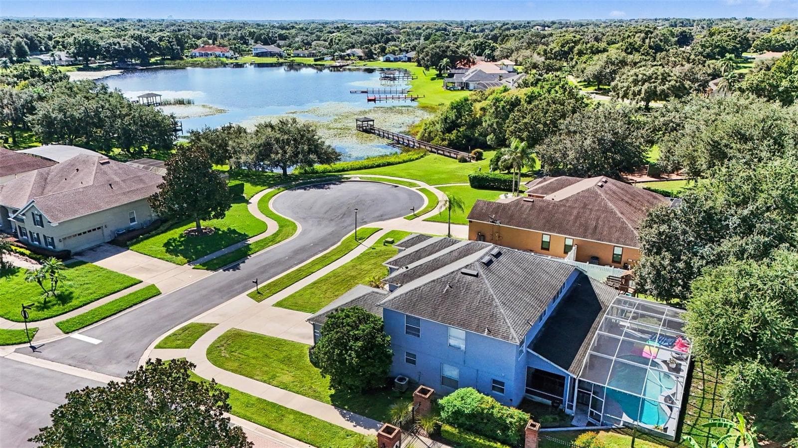 On A cul de sac - 2102 GREEN ASH CT, WINTER GARDEN