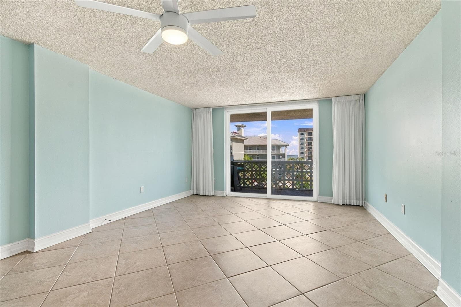 Living Room/Great Room - 9 FORBES PL #412, DUNEDIN