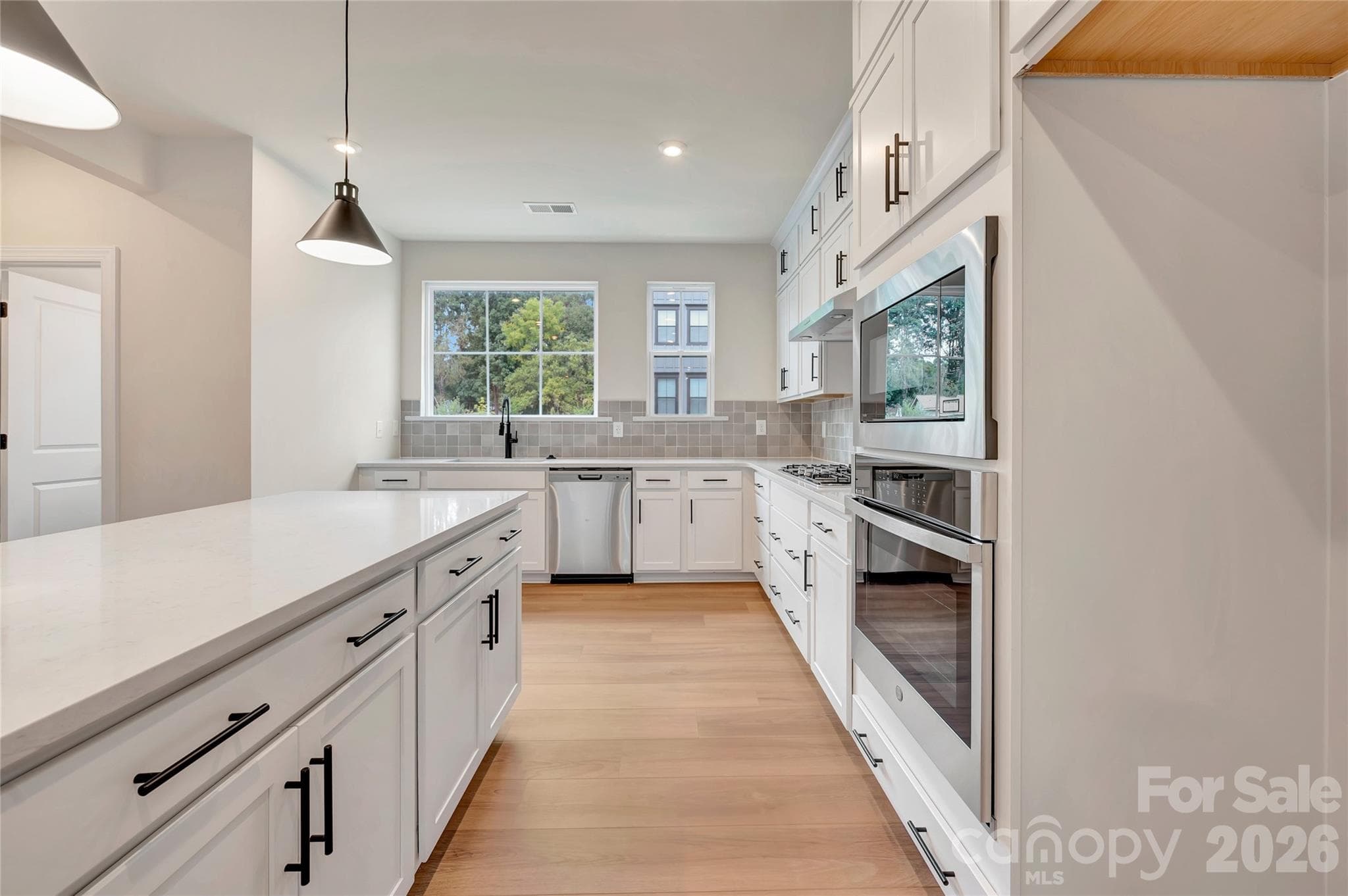 Large kitchen windows - 444 Old Town Village Road, Waxhaw