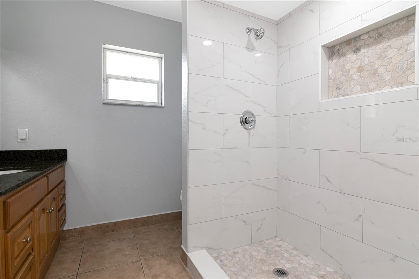 Single Family Residence at 712 S OAKWOOD AVE, BRANDON, photo 30 of 55