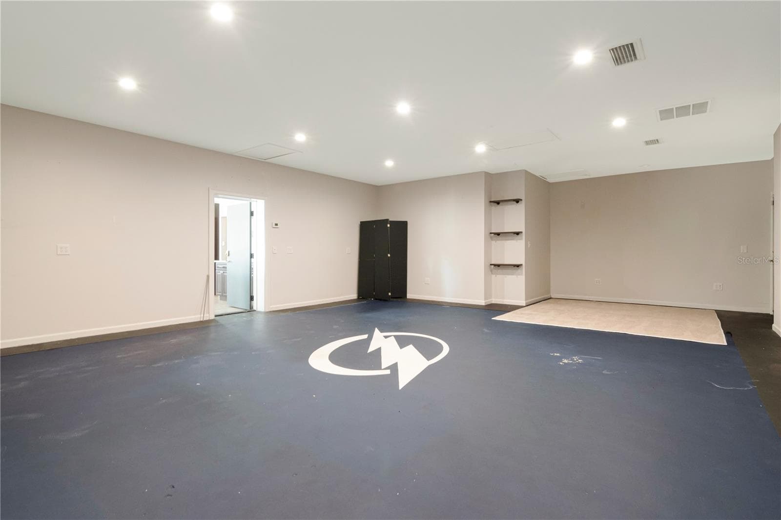 Game Room / Flex - 712 S OAKWOOD AVE, BRANDON
