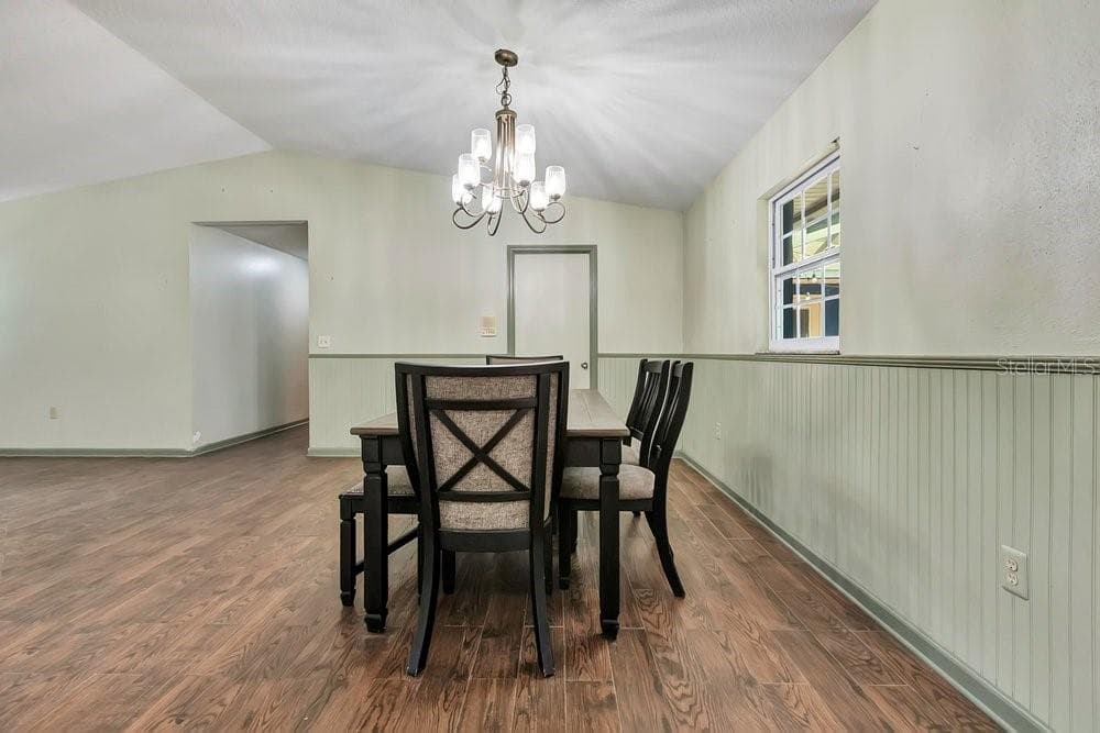 Single Family Residence at 1121 OLD POLK CITY RD, LAKELAND, photo 10 of 47