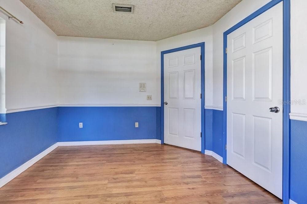 Single Family Residence at 1121 OLD POLK CITY RD, LAKELAND, photo 18 of 47