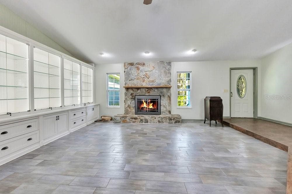 Single Family Residence at 1121 OLD POLK CITY RD, LAKELAND, photo 28 of 47