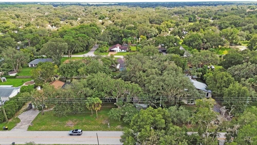 Single Family Residence at 1121 OLD POLK CITY RD, LAKELAND, photo 40 of 47