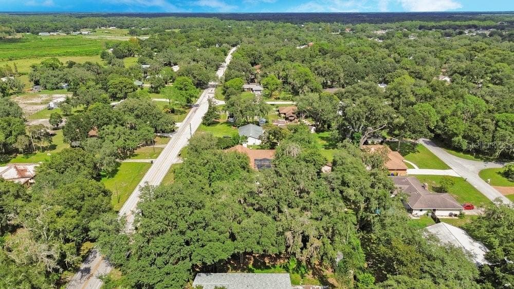 Single Family Residence at 1121 OLD POLK CITY RD, LAKELAND, photo 45 of 47