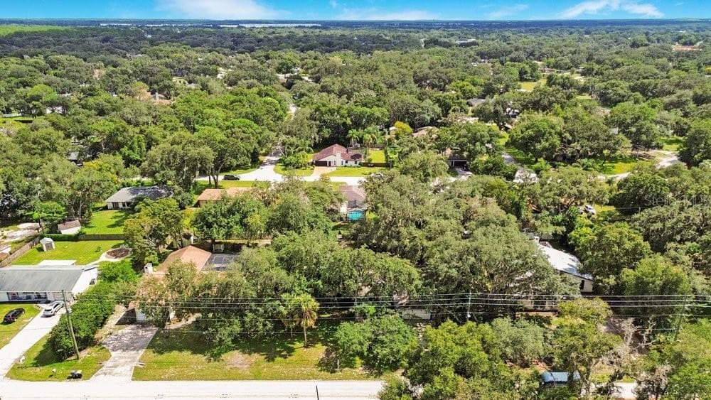 Single Family Residence at 1121 OLD POLK CITY RD, LAKELAND, photo 46 of 47