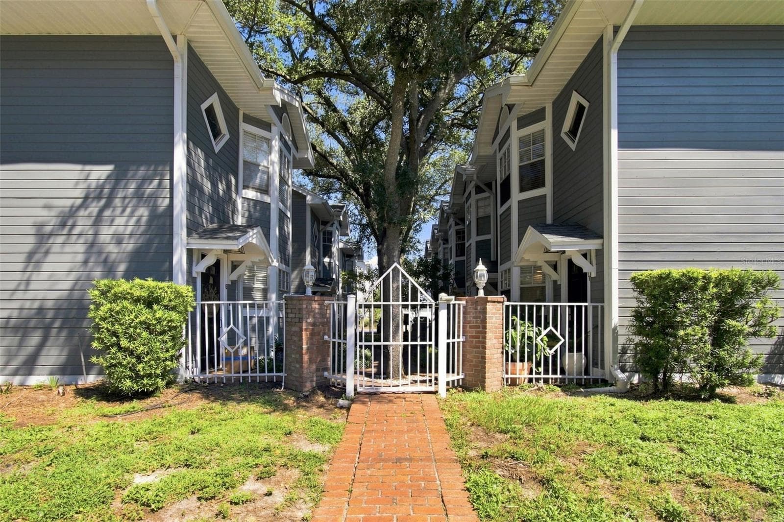 Townhouse at 506 S WILLOW AVE #13, TAMPA, photo 2 of 46