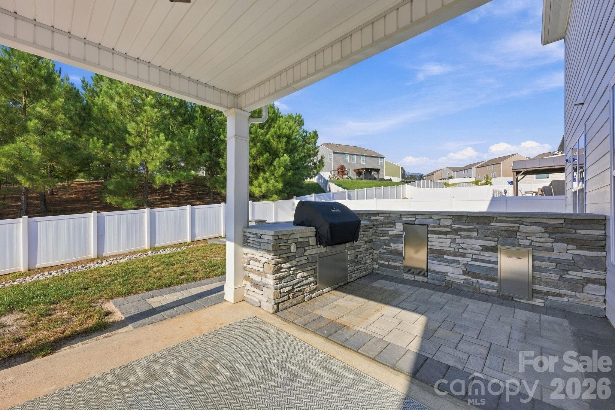 Single Family Residence at 105 Yellow Birch Loop, Mooresville, photo 2 of 47